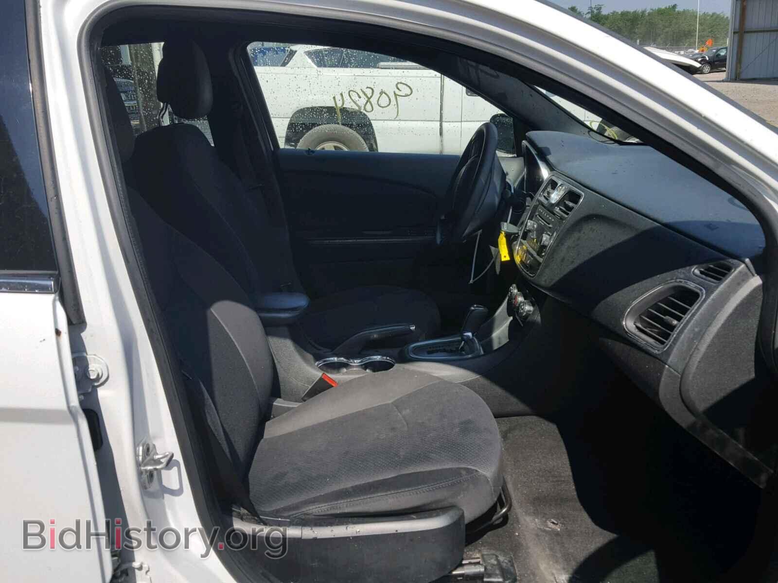 2013 CHRYSLER 200 - VIN: 1C3CCBAG3DN590025 - Photo 5