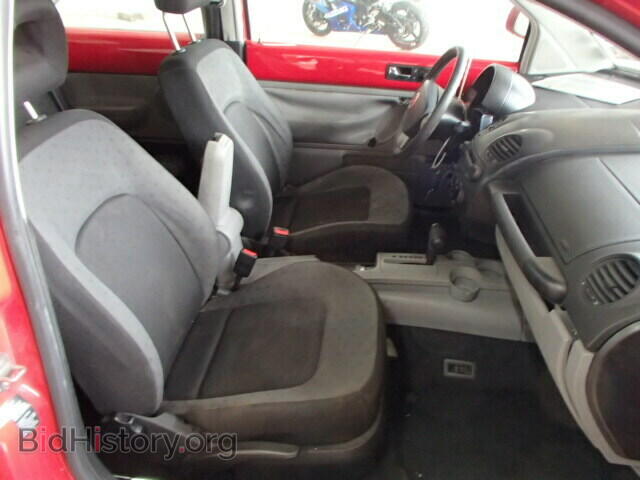 2000 VOLKSWAGEN BEETLE - VIN: 3VWCA21C0YM448923 - Фото 5