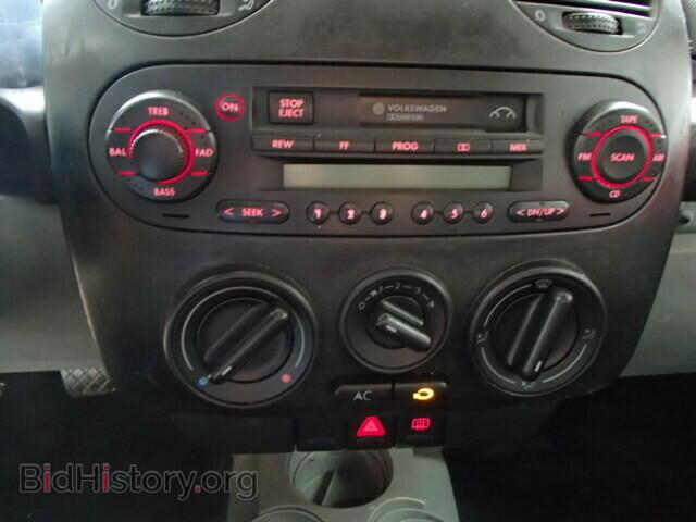 2000 VOLKSWAGEN BEETLE - VIN: 3VWCA21C0YM448923 - Фото 9