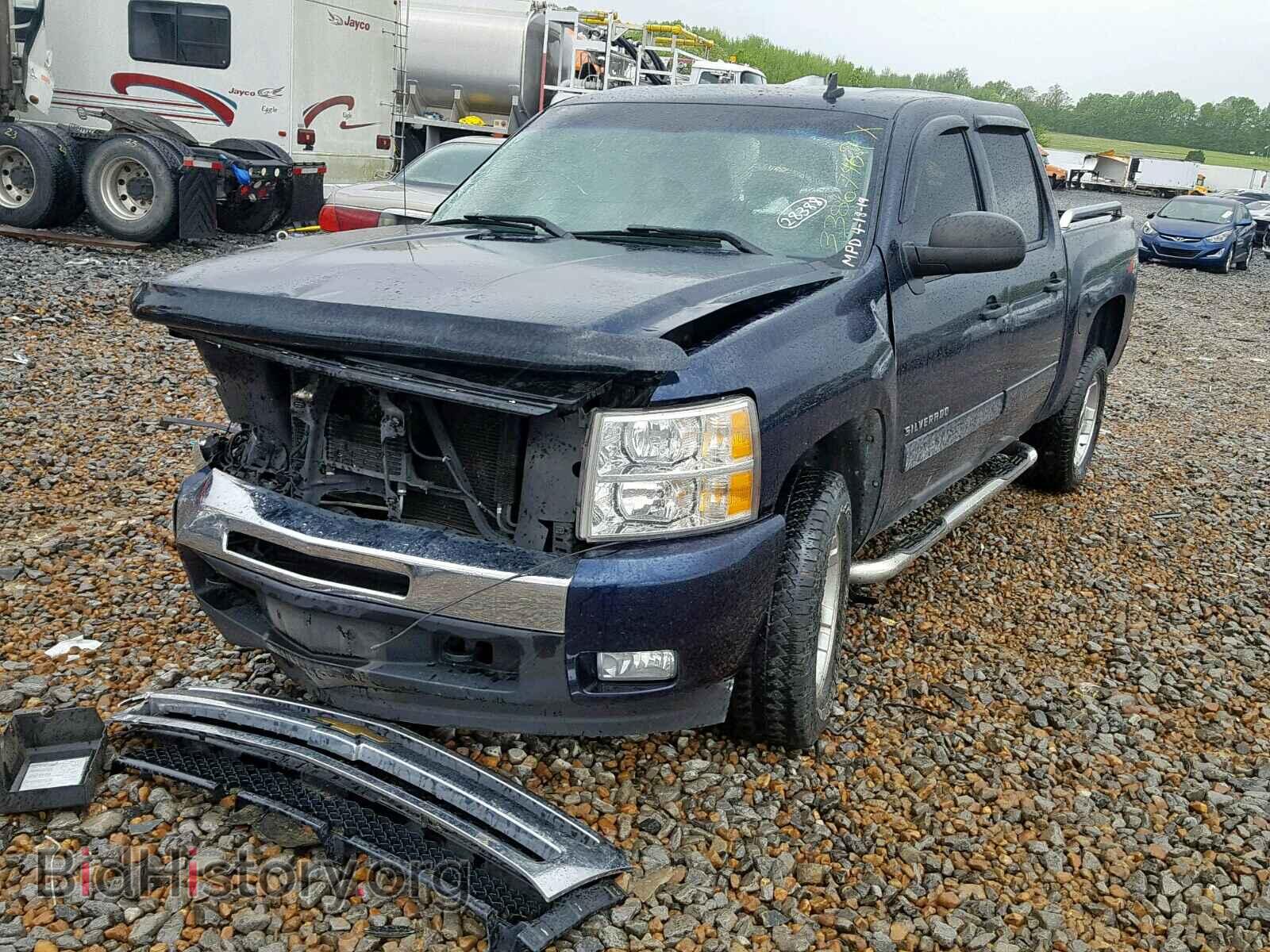 2011 CHEVROLET SILVERADO - VIN: 3GCPKSE39BG327860 - Фото 2