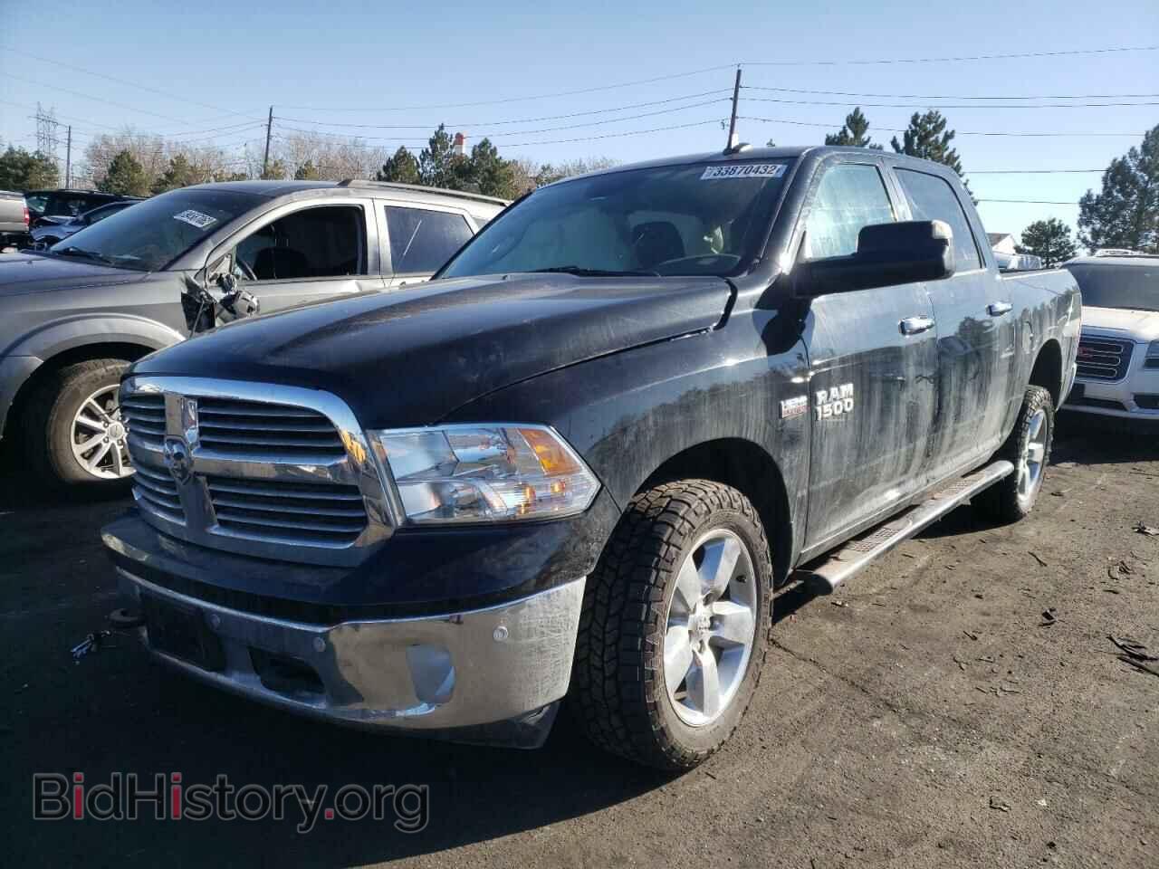2017 RAM 1500 - VIN: 3C6RR7LT3HG592973 - Фото 2