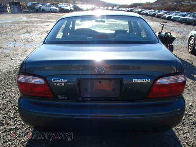 2000 MAZDA 626 - VIN: 1YVGF22C1Y5165919 - Фото 10