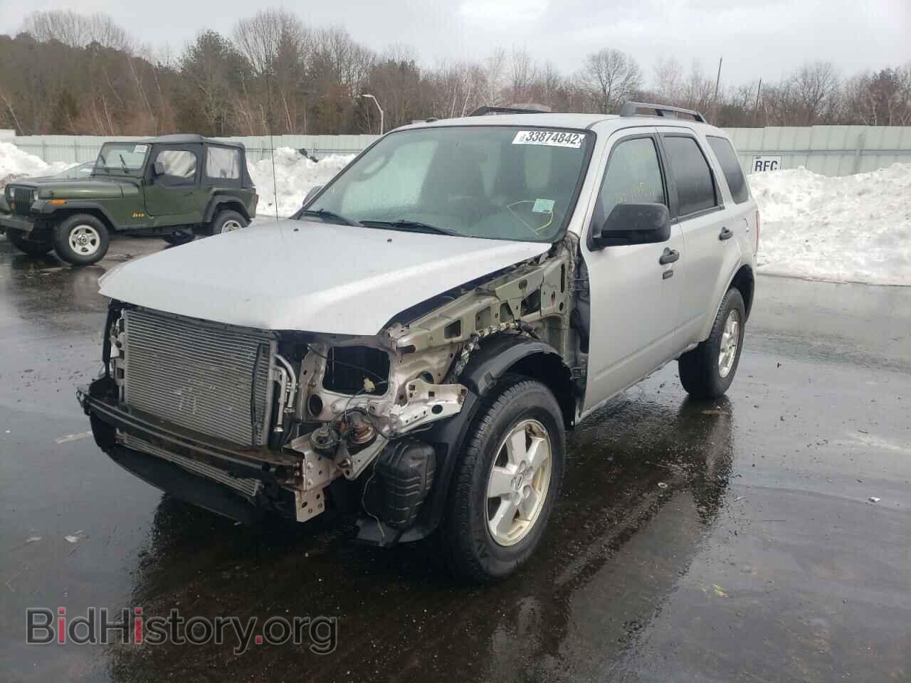 2011 FORD ESCAPE - VIN: 1FMCU0D74BKA63081 - Фото 2