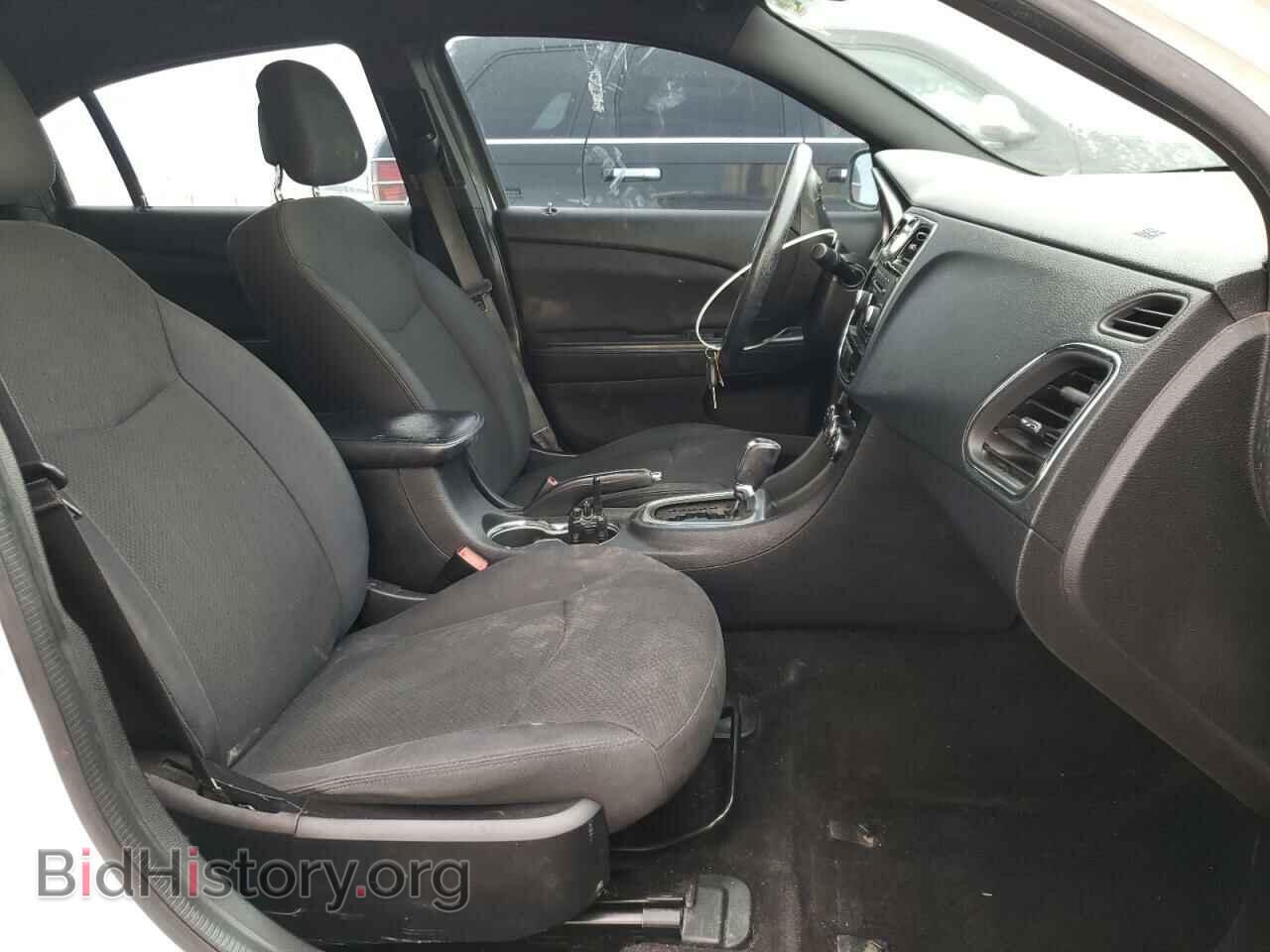 2014 CHRYSLER 200 - VIN: 1C3CCBAB2EN210582 - Photo 5