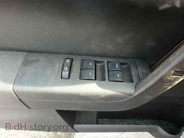 2008 FORD FOCUS - VIN: 1FAHP35NX8W202105 - Фото 9
