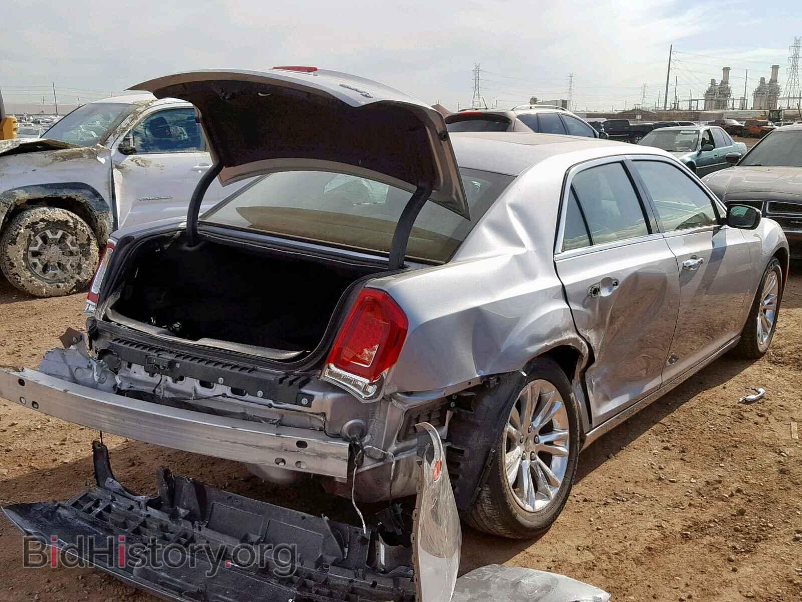 2017 CHRYSLER 300 - VIN: 2C3CCAEG3HH564348 - Фото 4