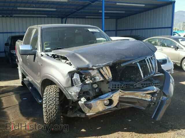 Photo 5LTPW18526FJ25183 - LINCOLN MARK LT 2006