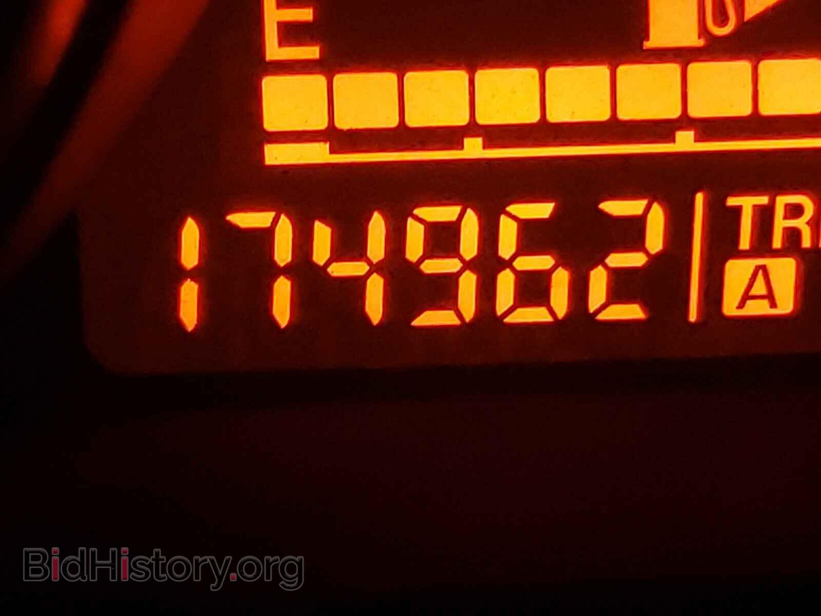 2011 MAZDA 3 - VIN: JM1BL1UG5B1469322 - Photo 8