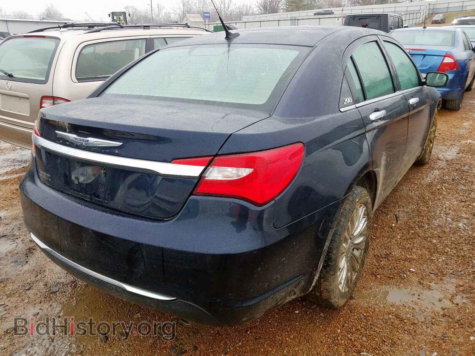 2011 CHRYSLER 200 - VIN: 1C3BC2FG2BN526804 - Фото 4