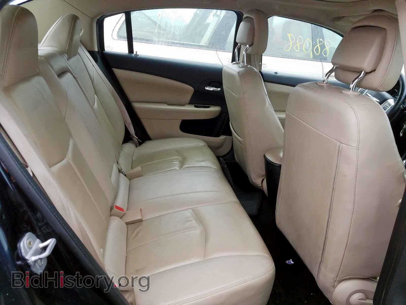 2011 CHRYSLER 200 - VIN: 1C3BC2FG2BN526804 - Фото 6