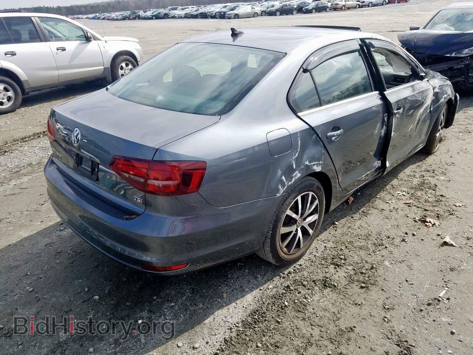 2017 VOLKSWAGEN JETTA - VIN: 3VWDB7AJ2HM205708 - Photo 4