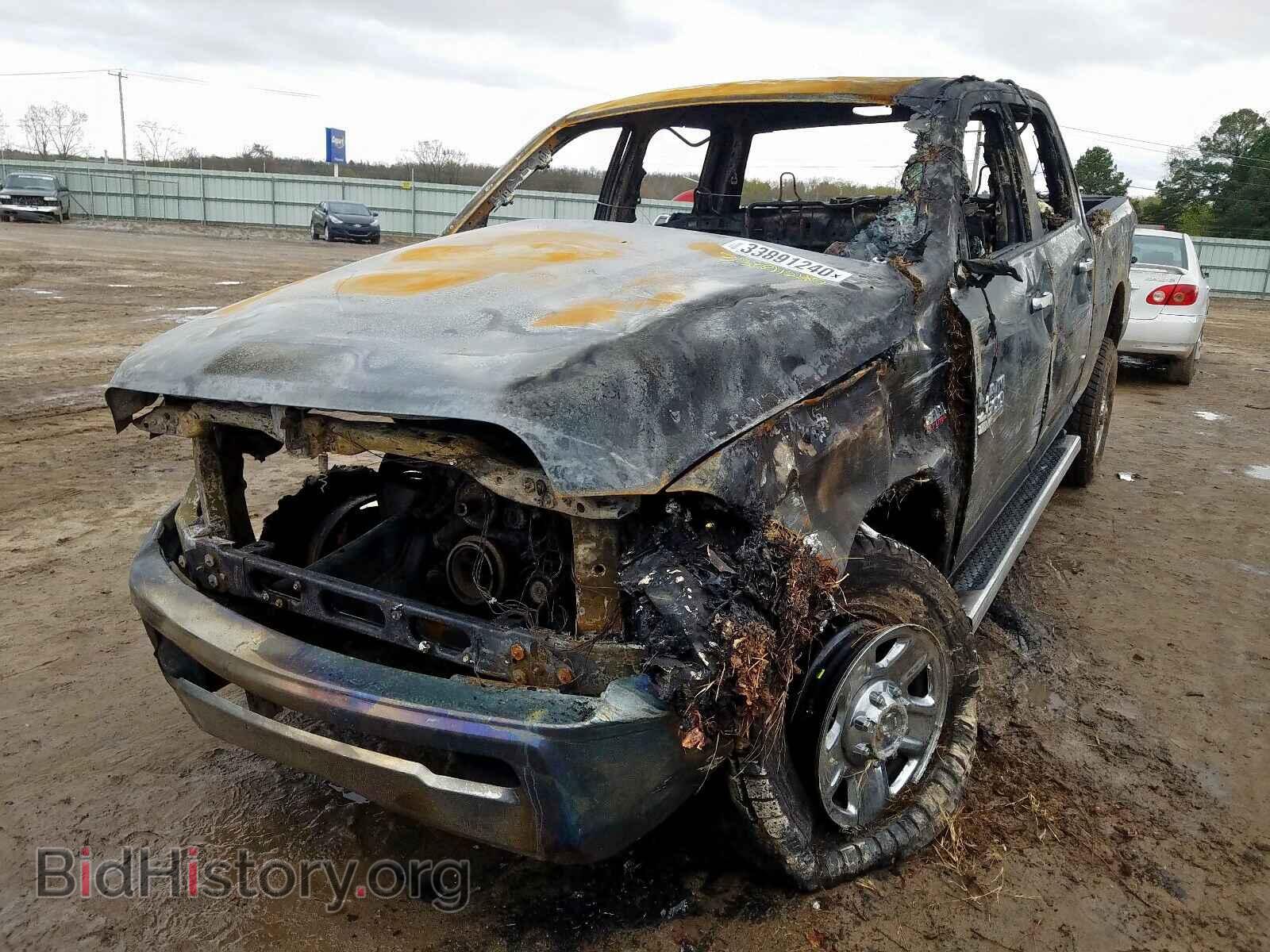 2017 RAM 2500 - VIN: 3C6TR5DT0HG620186 - Фото 2