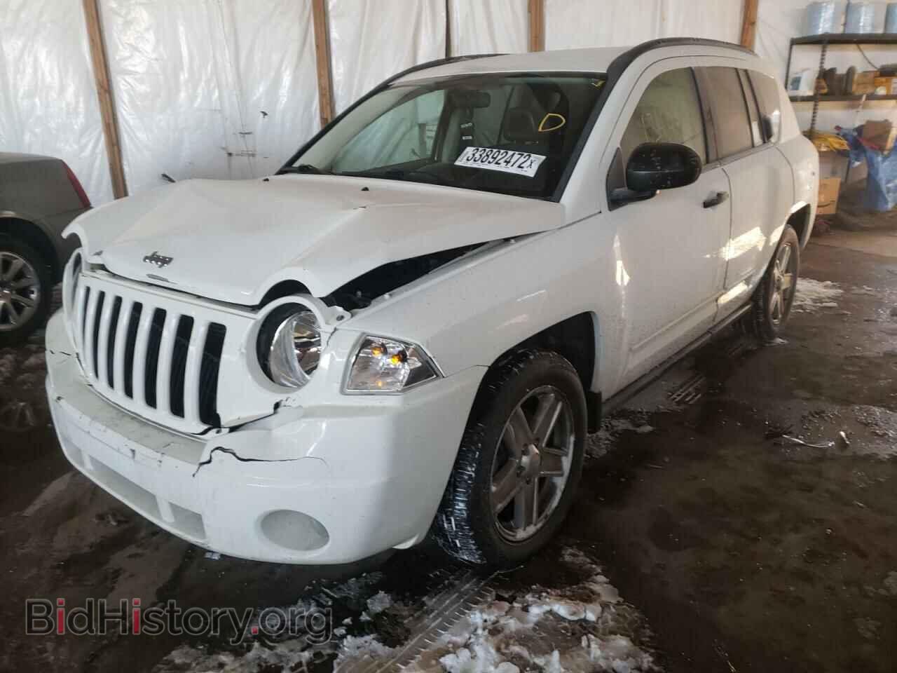 2009 JEEP COMPASS - VIN: 1J4FF47B69D205863 - Photo 2