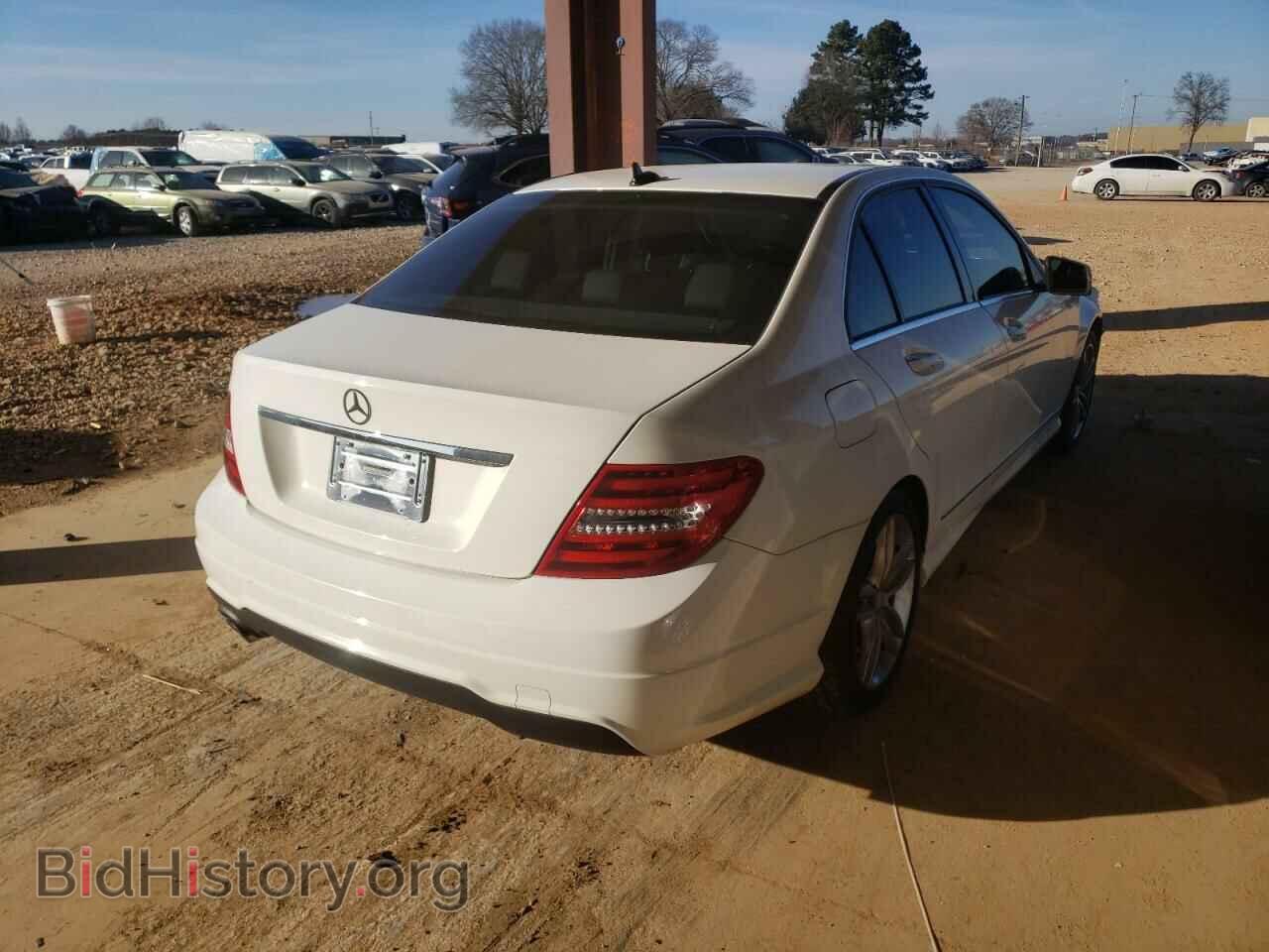 2013 MERCEDES-BENZ C-CLASS - VIN: WDDGF4HB4DA856997 - Фото 4