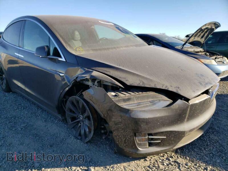 2017 Tesla MODEL X (VIN 5YJXCBE26HF056162) — фото 9 из 10