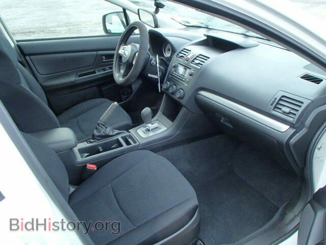 2014 SUBARU IMPREZA - VIN: JF1GPAA60E8298664 - Photo 5