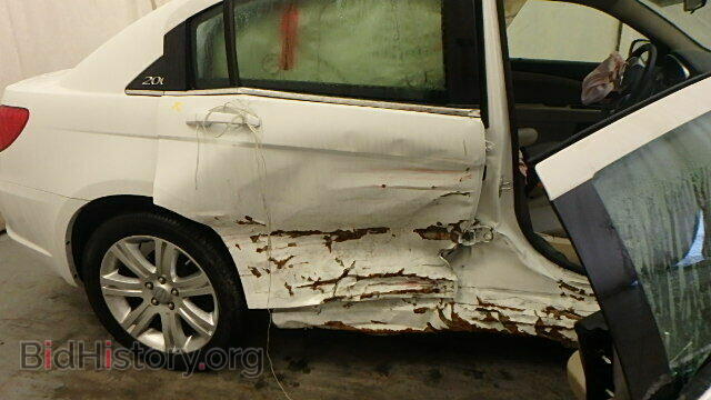 2013 CHRYSLER 200 - VIN: 1C3CCBBB1DN600893 - Фото 10