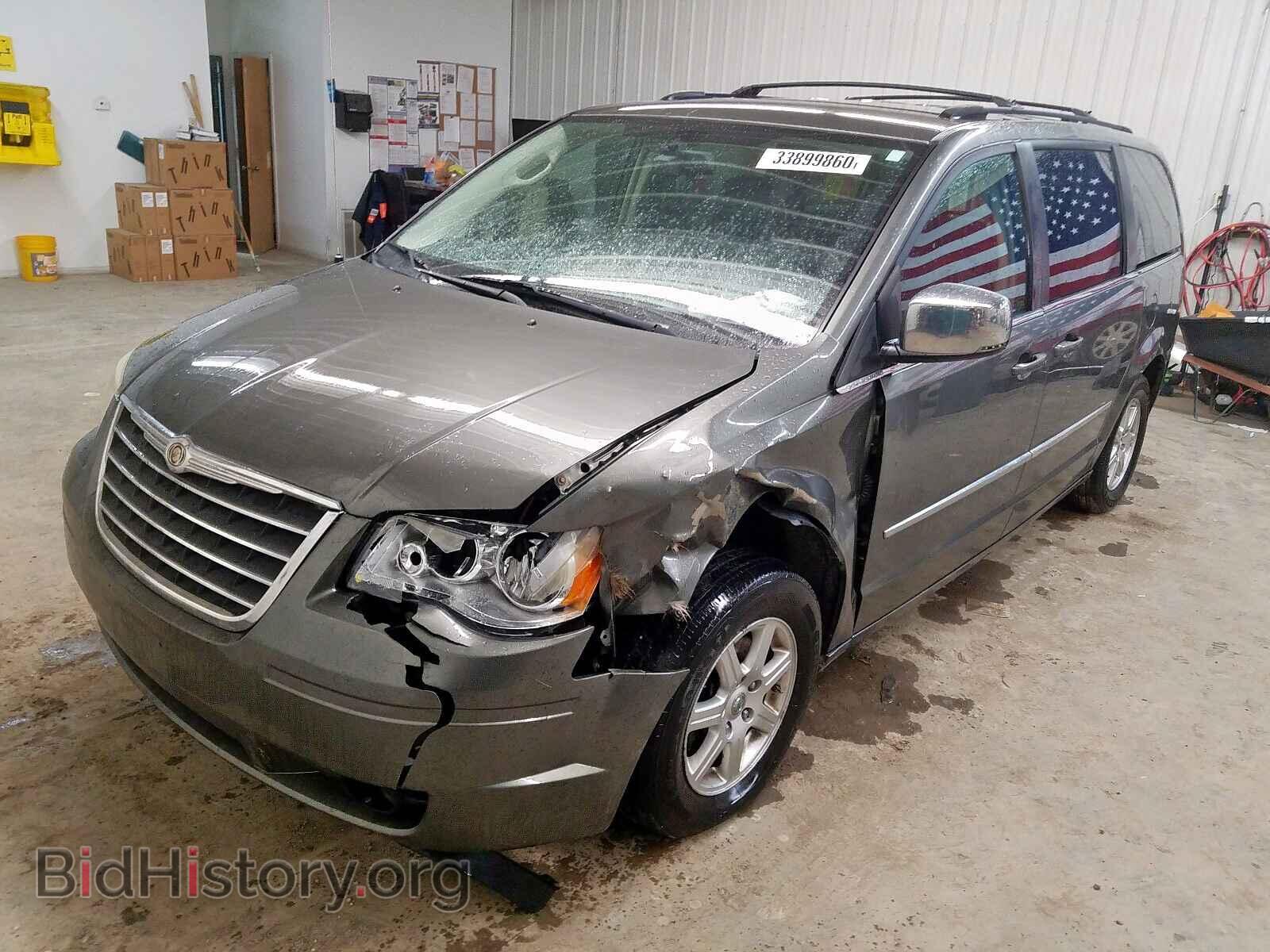 2010 CHRYSLER MINIVAN - VIN: 2A4RR8DX9AR449486 - Фото 2