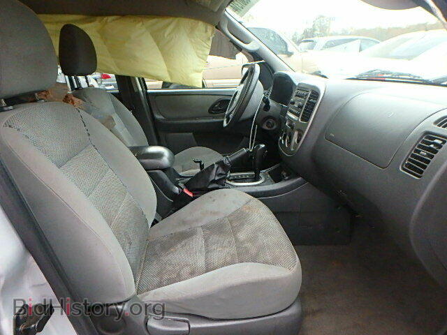 2005 FORD ESCAPE - VIN: 1FMCU93105DA16530 - Фото 5