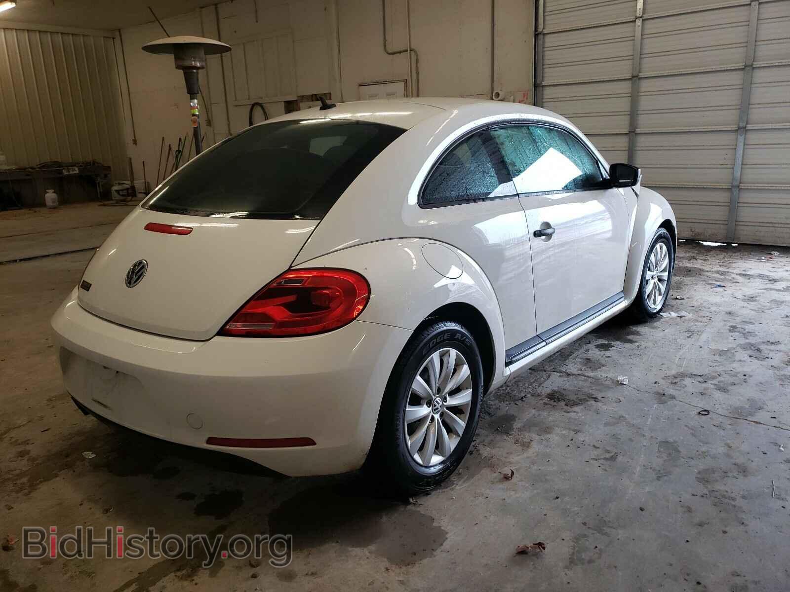 2014 VOLKSWAGEN BEETLE - VIN: 3VWFP7AT8EM604419 - Фото 4