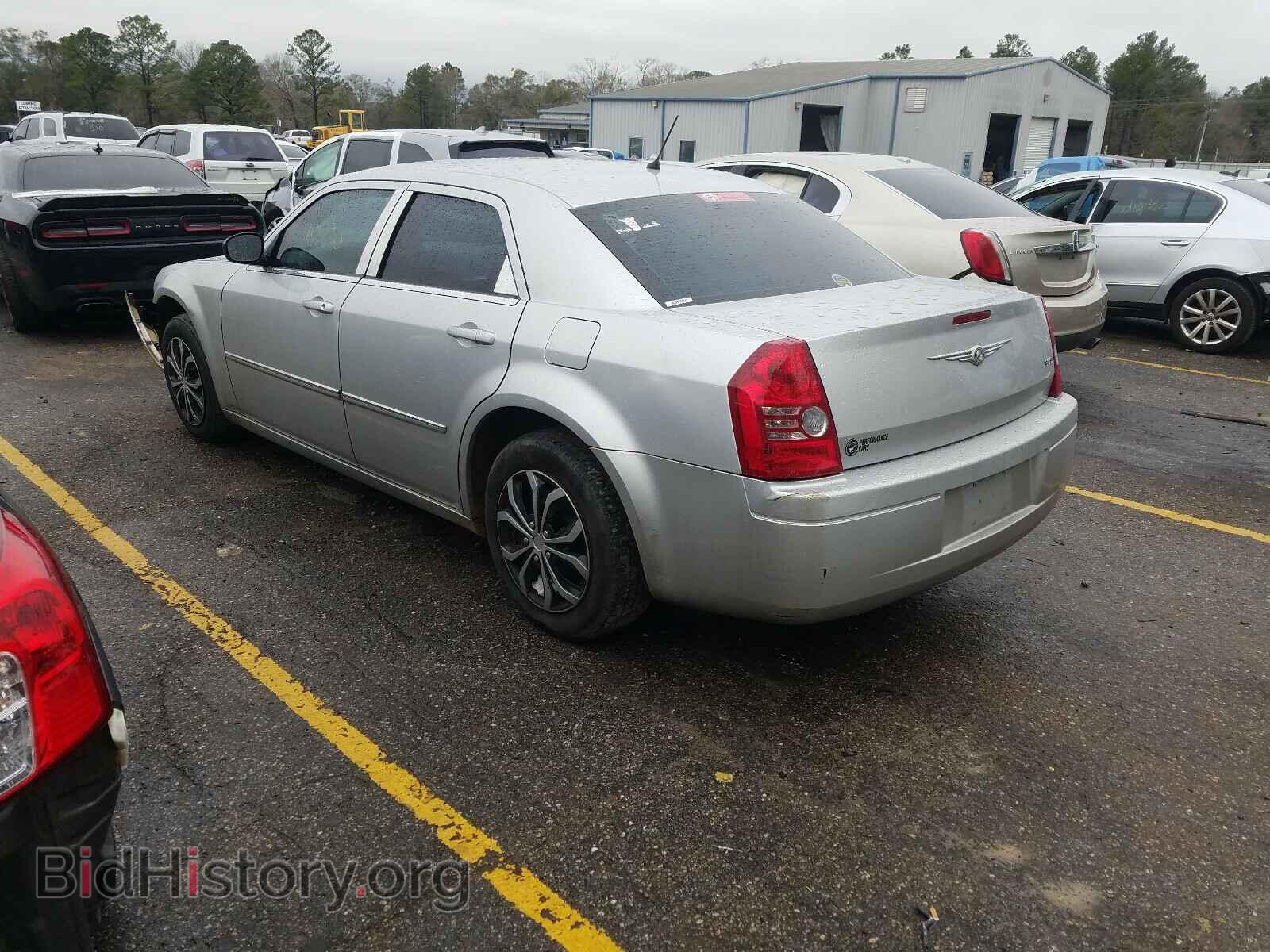 2008 CHRYSLER 300 - VIN: 2C3KA43RX8H189811 - Фото 3