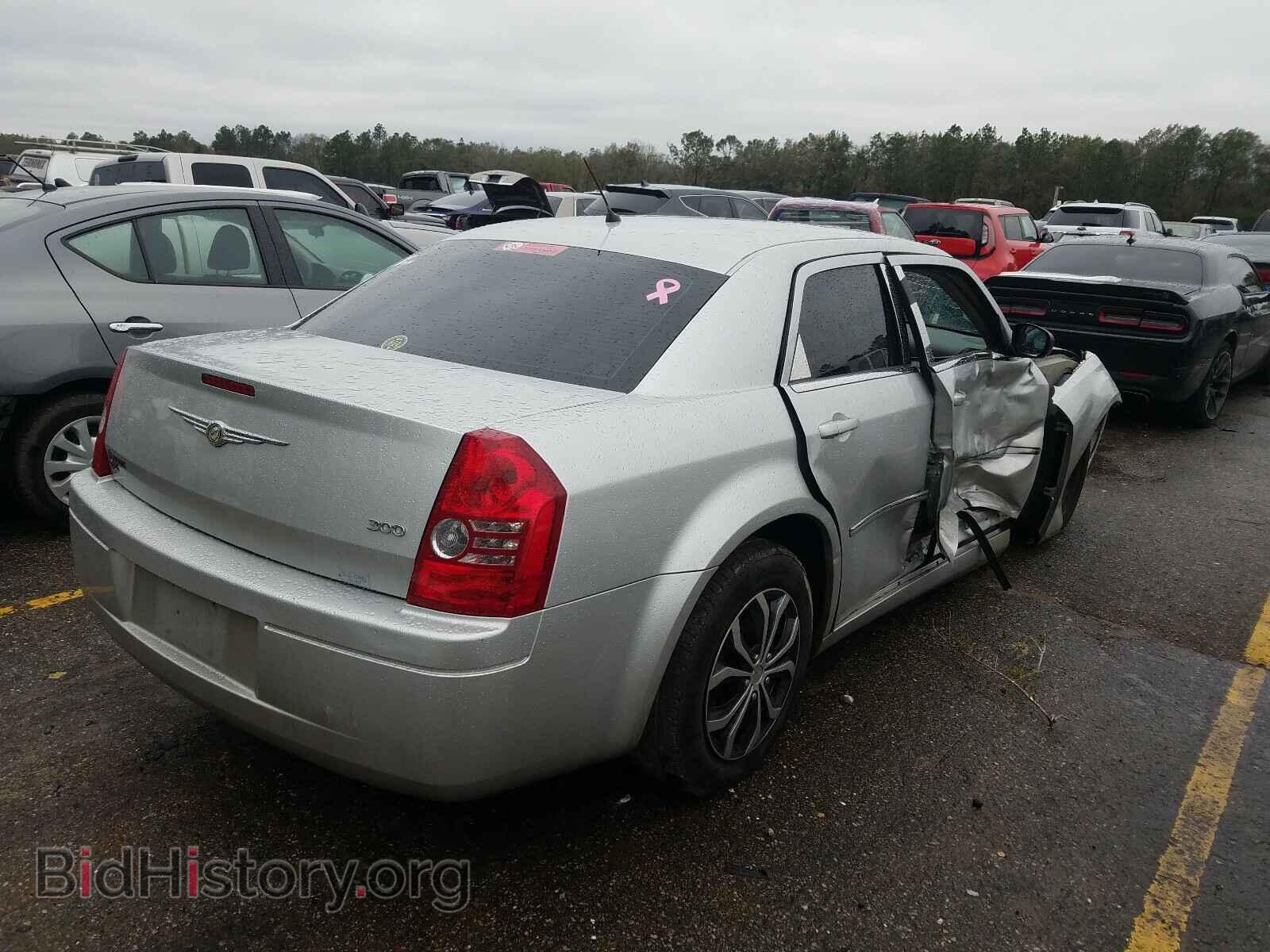 2008 CHRYSLER 300 - VIN: 2C3KA43RX8H189811 - Фото 4