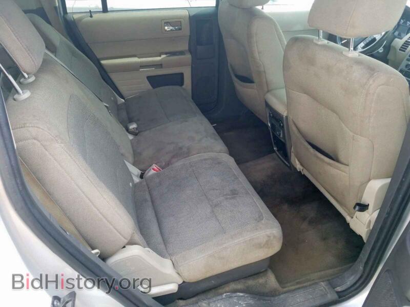 2011 Ford FLEX (VIN 2FMGK5BC1BBD12192) — photo 6 of 10