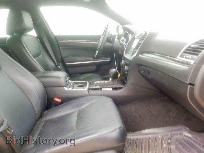 2012 Chrysler 300 (VIN 2C3CCAET4CH284654) — photo 5 of 10