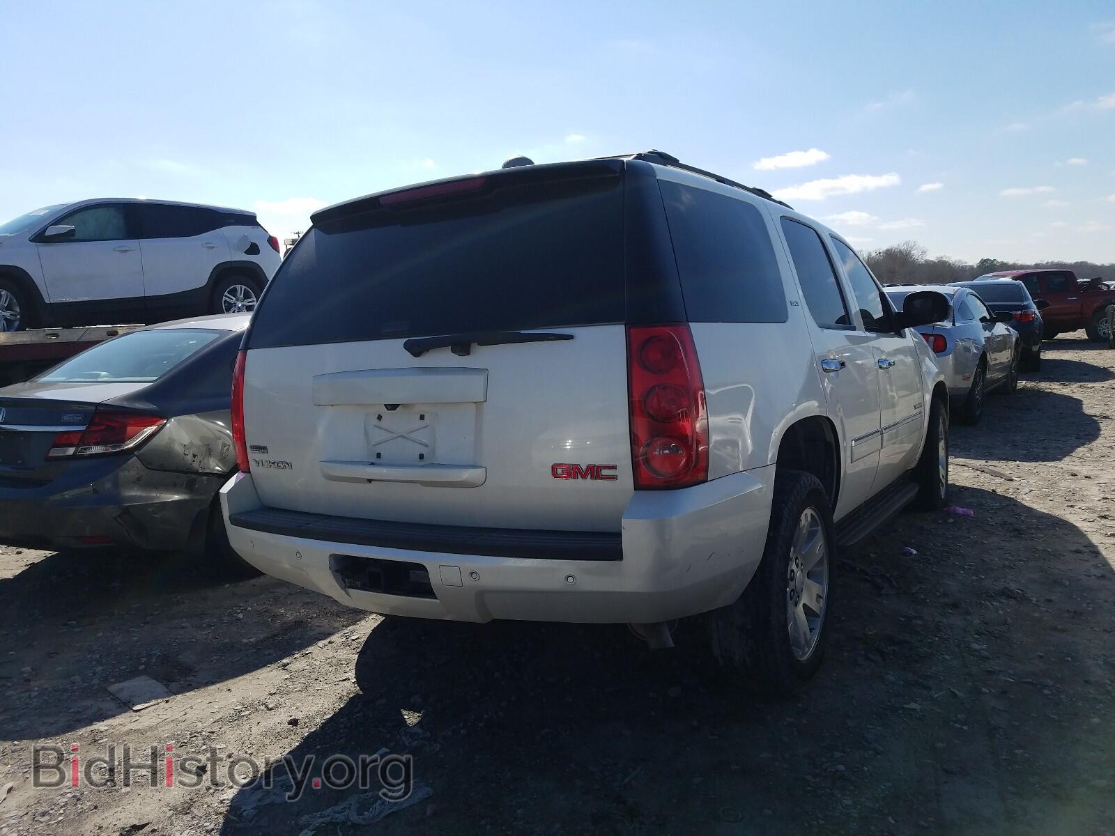 2011 GMC YUKON - VIN: 1GKS1CE03BR160974 - Фото 4