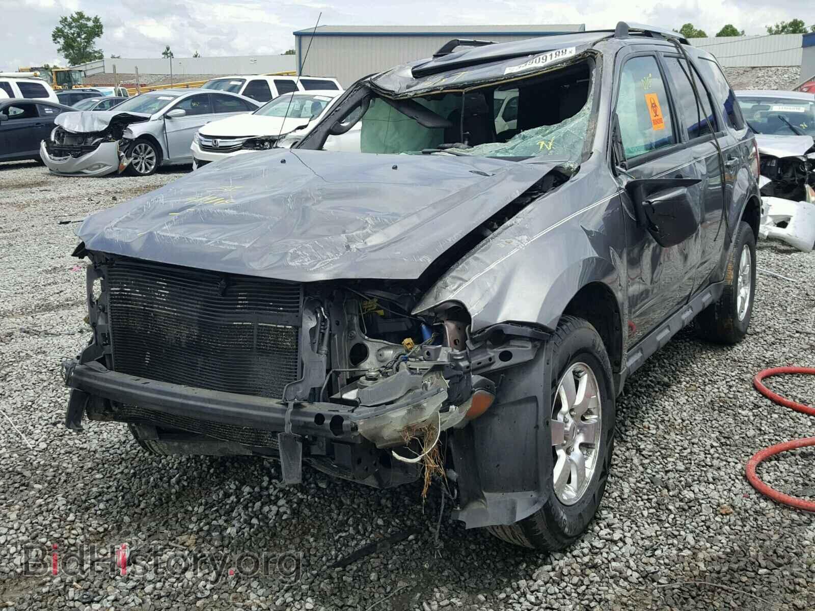2011 FORD ESCAPE - VIN: 1FMCU0EG0BKB18656 - Фото 2