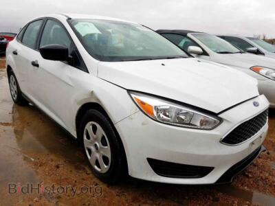 2017 Ford FOCUS Focus S, белый — VIN 1FADP3E29HL324699, Copart