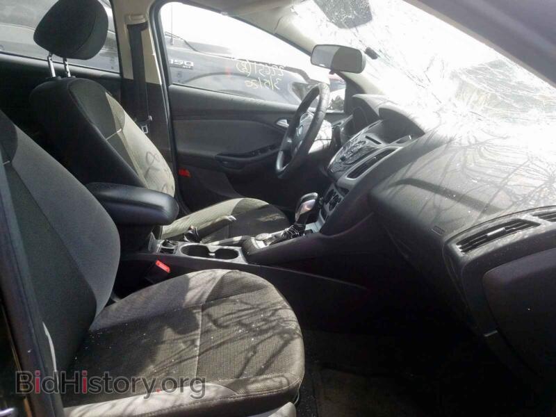 2014 Ford FOCUS (VIN 1FADP3F25EL399393) — photo 5 of 10