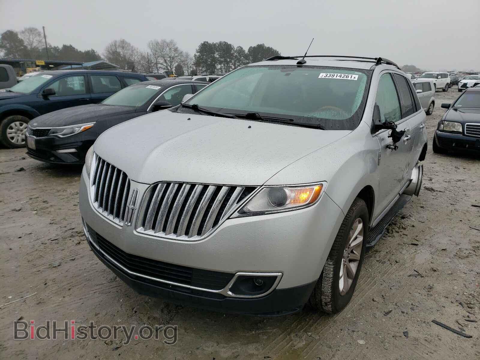 2011 LINCOLN MKX - VIN: 2LMDJ6JK7BBJ25743 - Photo 2