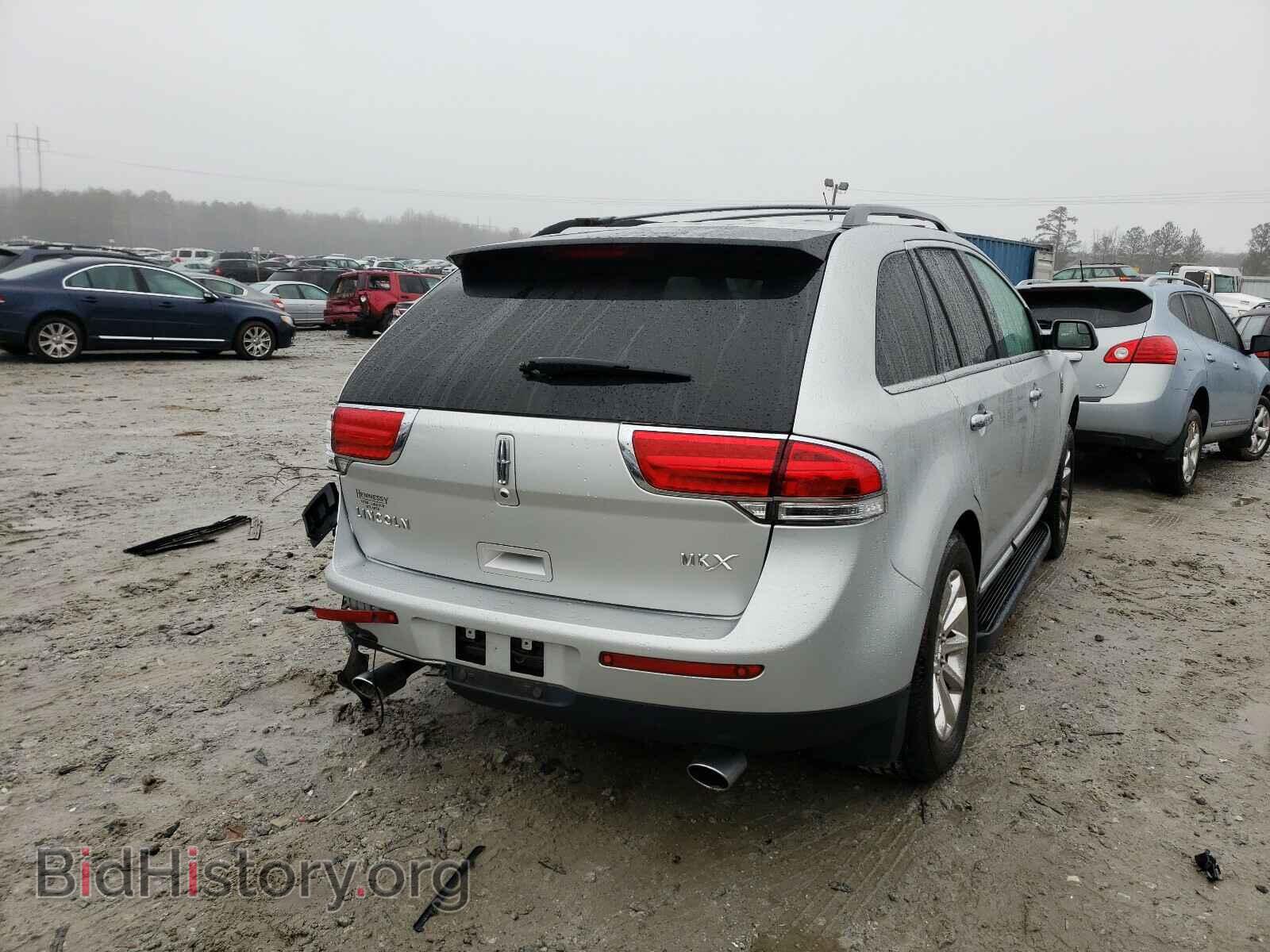 2011 LINCOLN MKX - VIN: 2LMDJ6JK7BBJ25743 - Photo 4