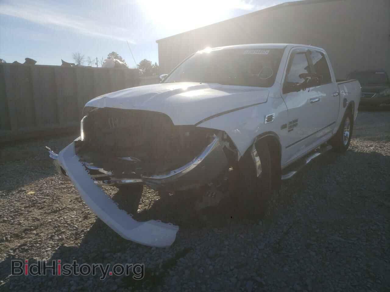 2019 RAM 1500 - VIN: 1C6RR6LT7KS573305 - Фото 2