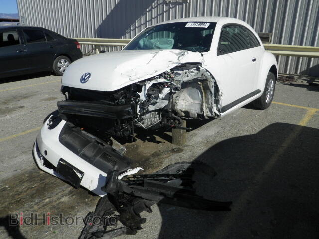 2013 VOLKSWAGEN BEETLE - VIN: 3VWFP7AT4DM645094 - Фото 2