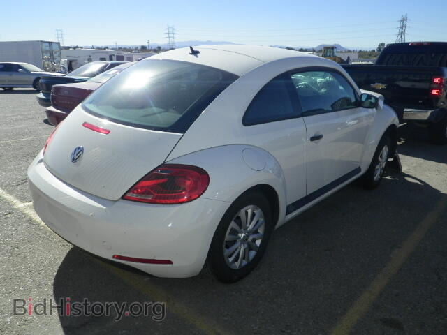 2013 VOLKSWAGEN BEETLE - VIN: 3VWFP7AT4DM645094 - Фото 4