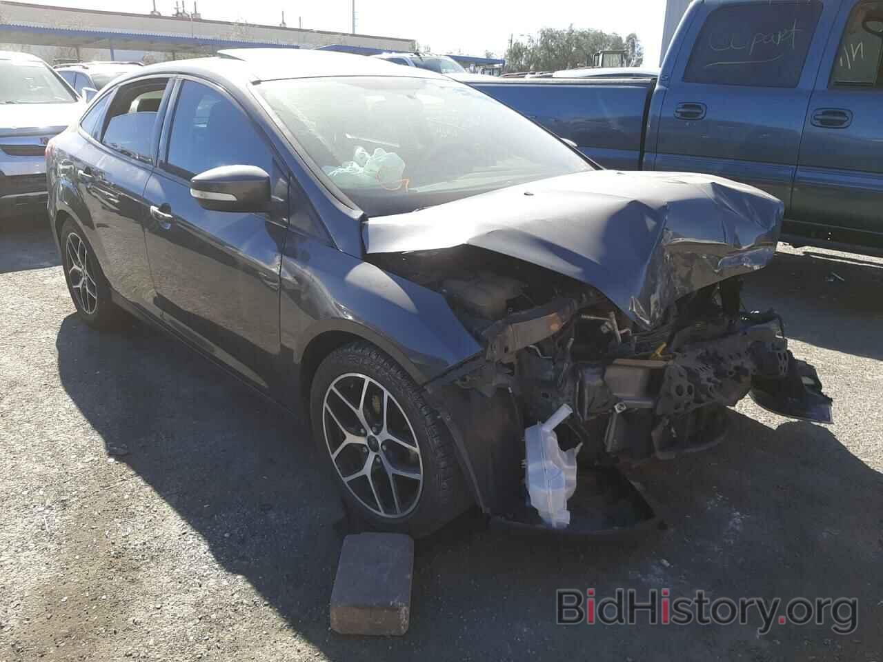 Photo 1FADP3H25HL211215 - FORD FOCUS 2017