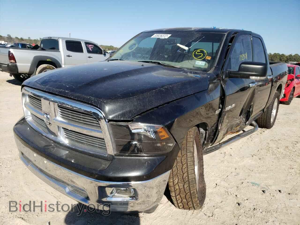 2010 DODGE RAM 1500 - VIN: 1D7RB1CT3AS156560 - Фото 2