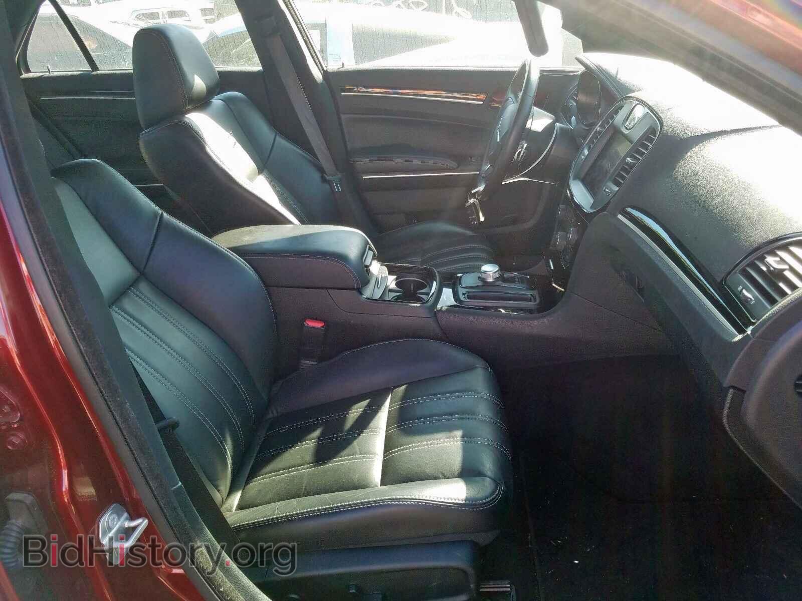 2019 CHRYSLER 300 - VIN: 2C3CCAGG2KH648620 - Фото 5