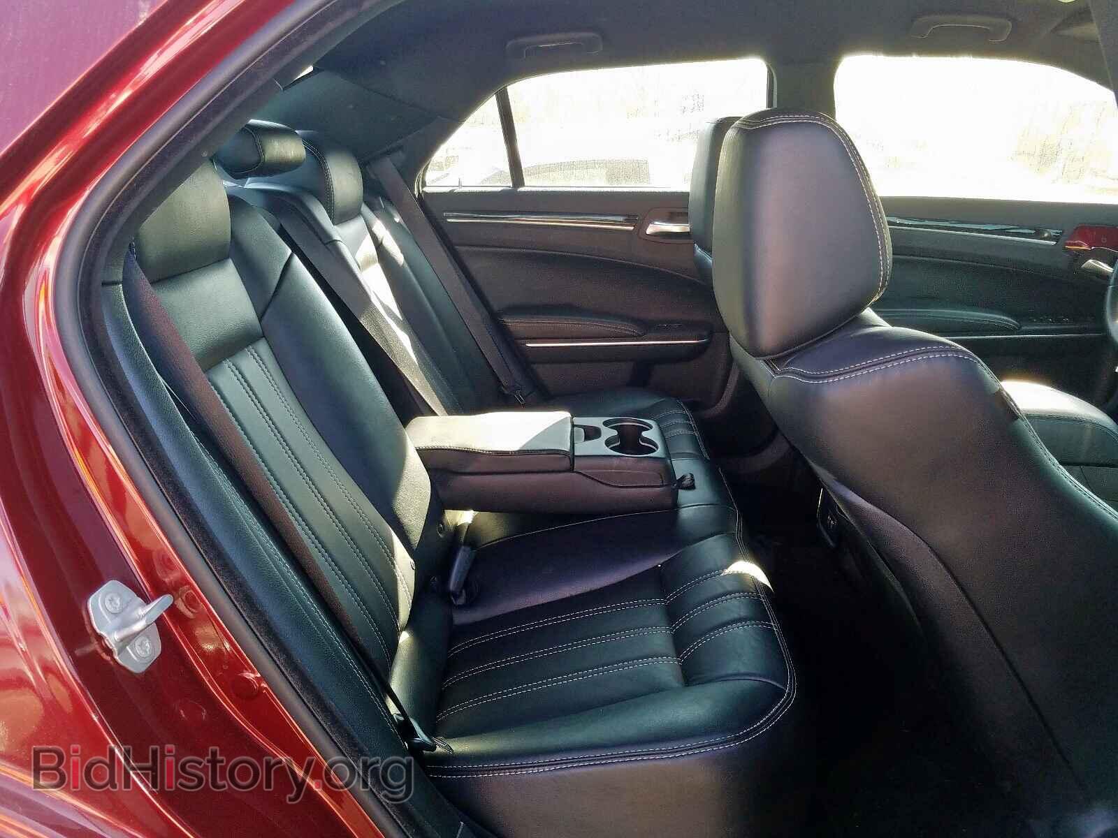 2019 CHRYSLER 300 - VIN: 2C3CCAGG2KH648620 - Фото 6