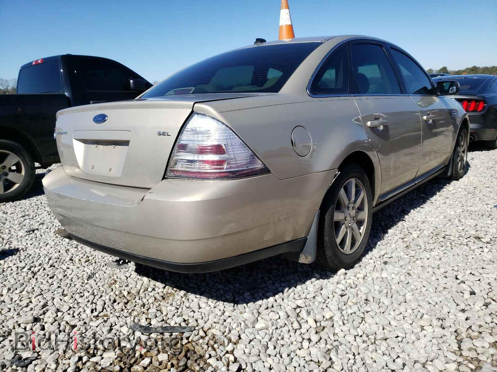2008 FORD TAURUS - VIN: 1FAHP24W88G147877 - Фото 4