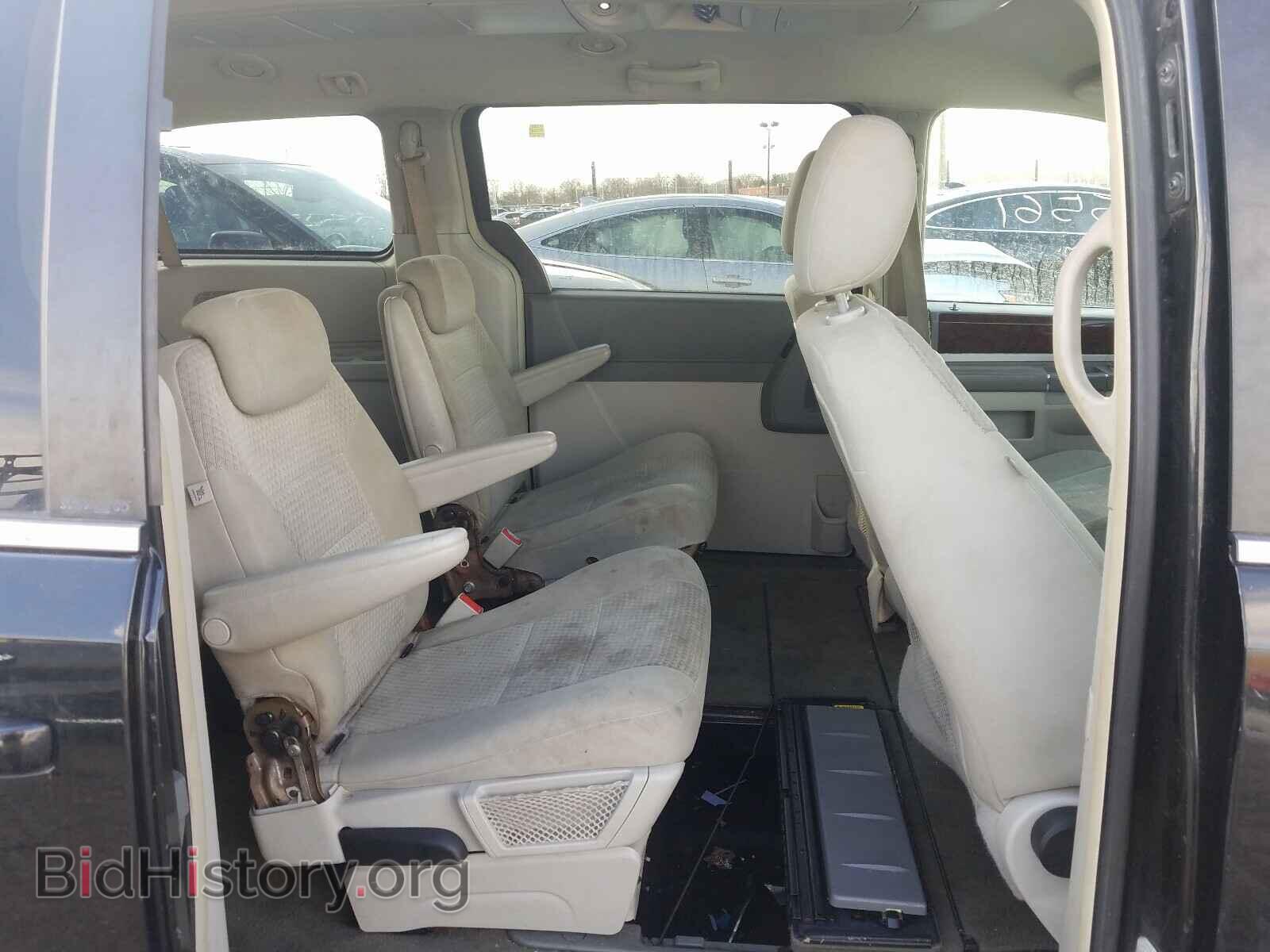 2009 CHRYSLER MINIVAN - VIN: 2A8HR54139R678715 - Фото 6