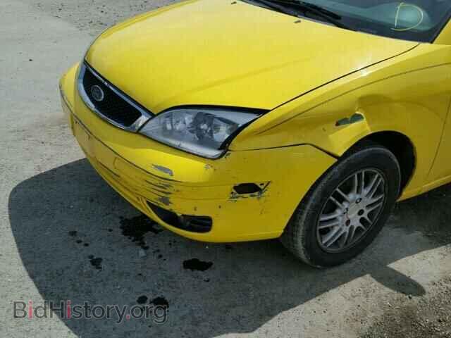 2005 FORD FOCUS - VIN: 3FAHP31N35R111035 - Фото 9