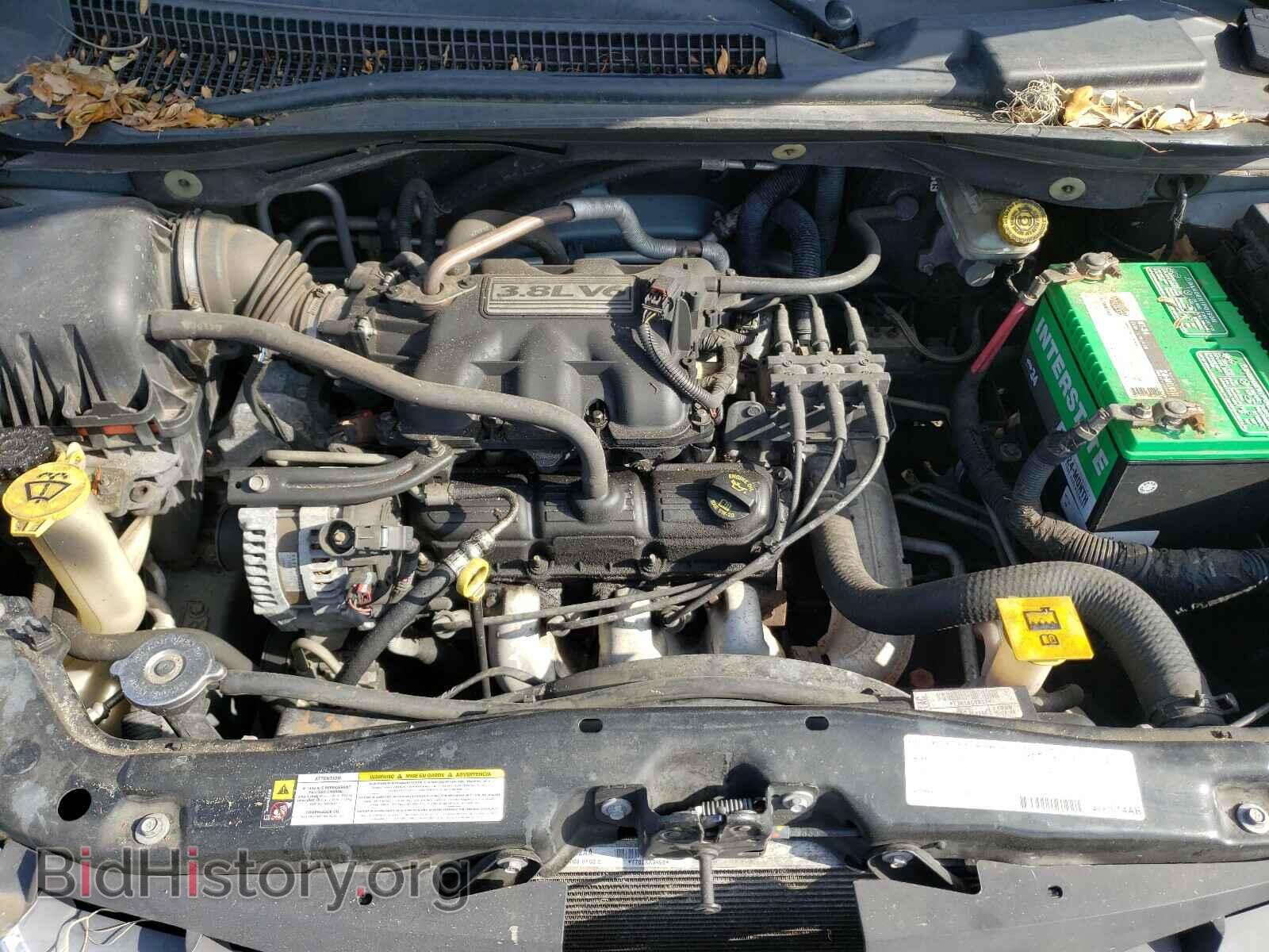 2008 CHRYSLER MINIVAN - VIN: 2A8HR54P68R799242 - Фото 7