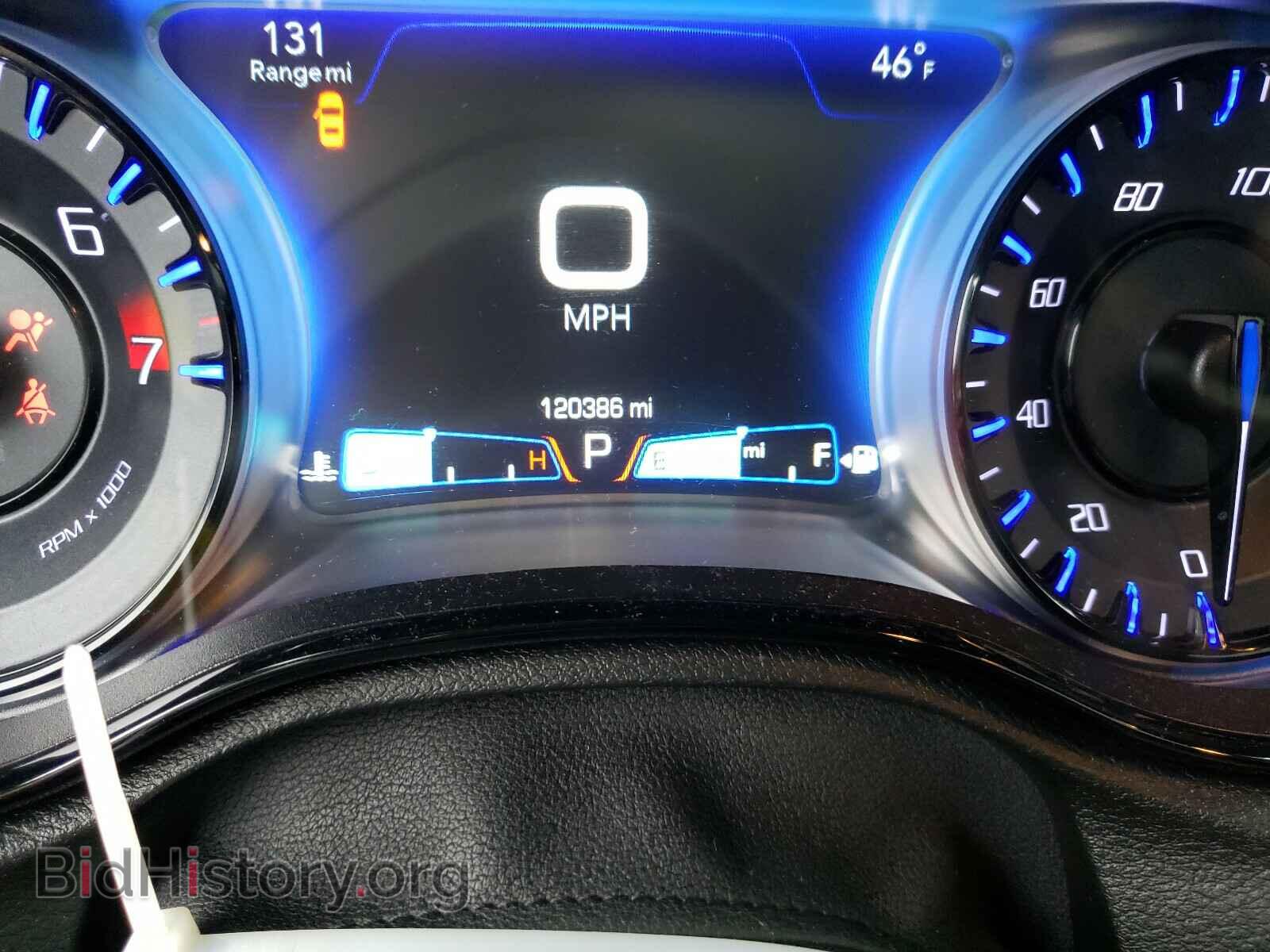 2016 CHRYSLER 300 - VIN: 2C3CCABG1GH287279 - Фото 8