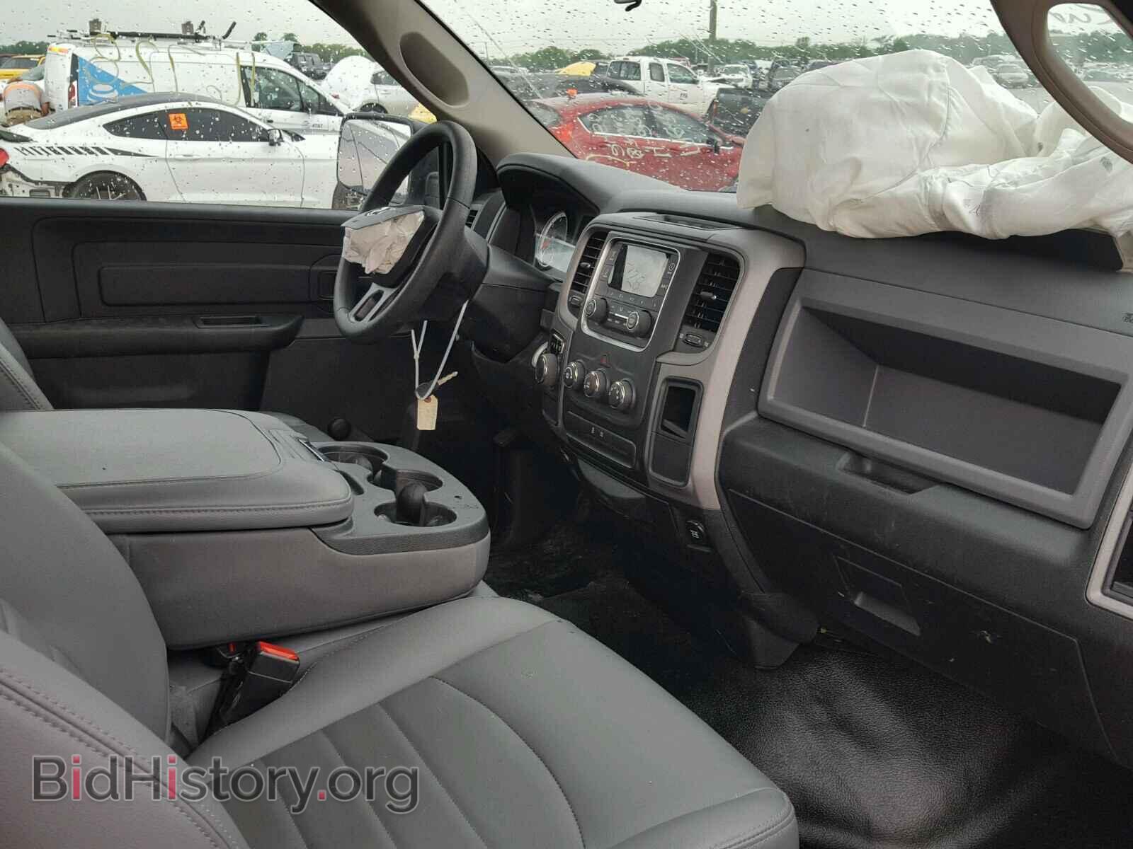 2017 RAM 1500 ST - VIN: 3C6JR6DG6HG542450 - Фото 5