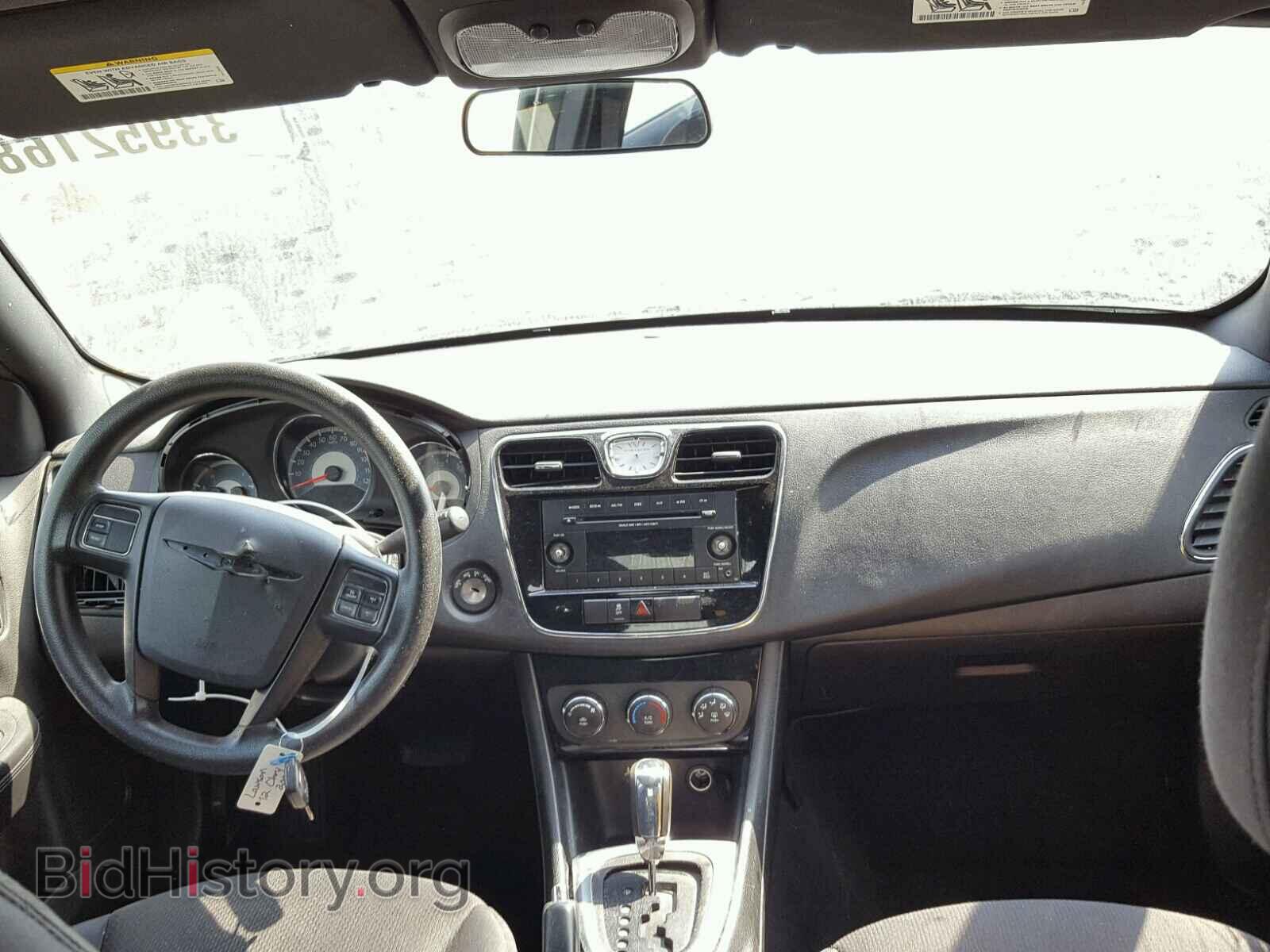 2012 CHRYSLER 200 - VIN: 1C3CCBAB0CN318048 - Фото 9