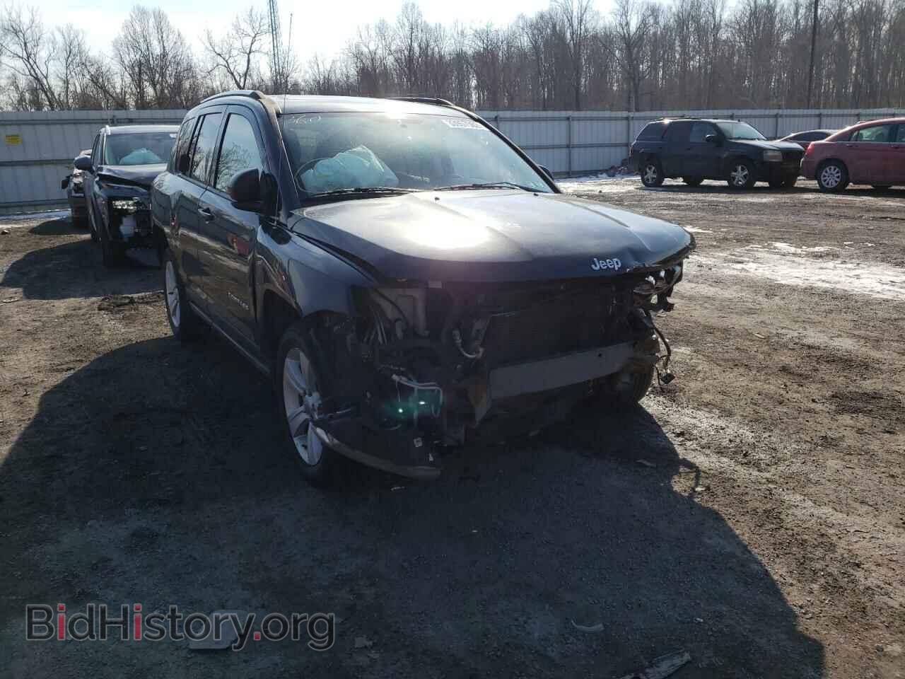 Photo 1J4NF1FB9BD201646 - JEEP COMPASS 2011