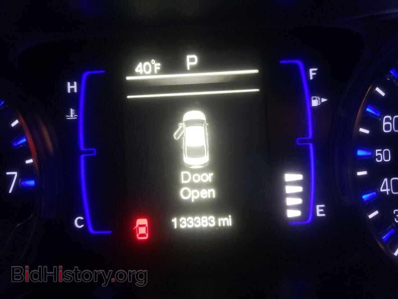 2015 CHRYSLER 200 - VIN: 1C3CCCAB3FN703548 - Фото 8